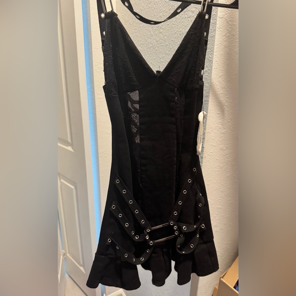 BLACK MINI DRESS OUTCAST